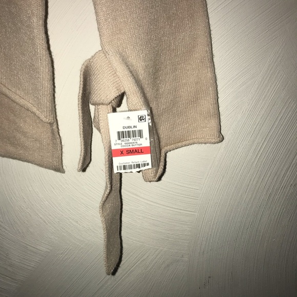 Bar III Women’s Bell Tie Sleeve Sweater - Picture 4 of 7